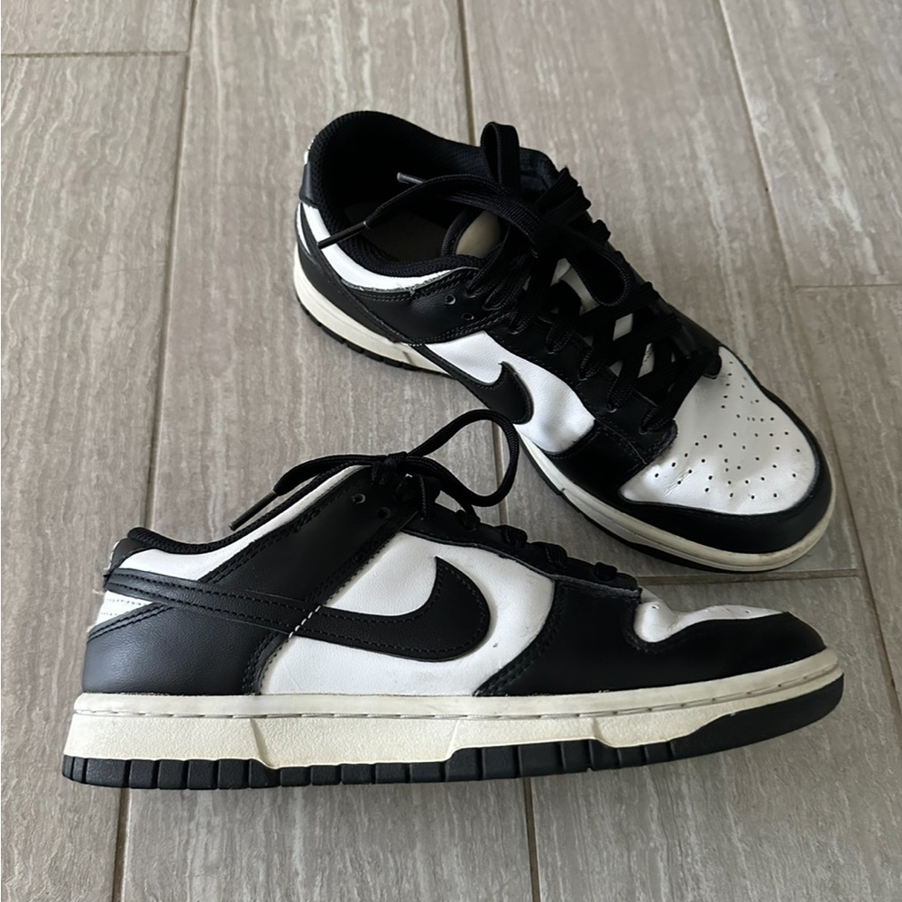 Nike Panda Dunks